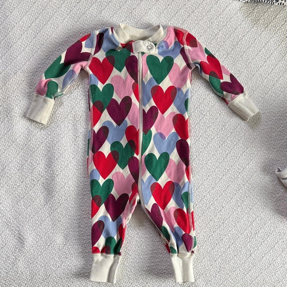 Hanna Andersson Multicolor Heart 3-6m pajama